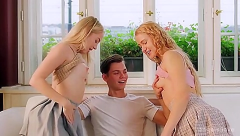 Bella Spark & Ivi Rein - Wet Angels