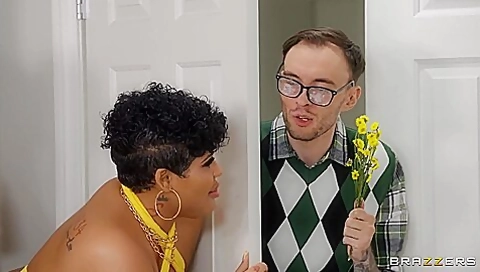 Mazee - Raunchy Roommate Rivalry
