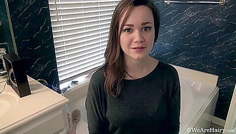Melissa Xoxo In We Meet The Sexy And Cute Kelly Morgan