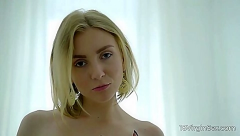 Naked Sweetie Teases Her Pink Slit And Clit With Her Favorite Sex Toy - Lucy B