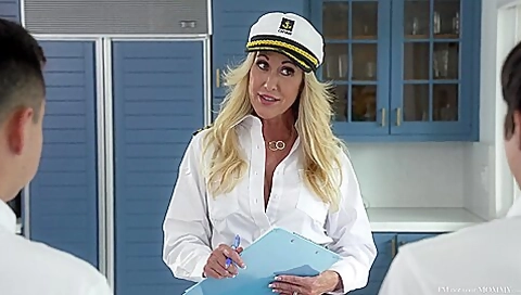 Brandi Love - Captain Love – S1:e2