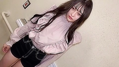 A Beautiful Fair-skinned Slender Beauty. She Takes A Loose Attitude In The After-sales, Takes It To The Toilet As A Punishment That Made The Place White, And 6 Consecutive Vaginal Cum Shot Sex