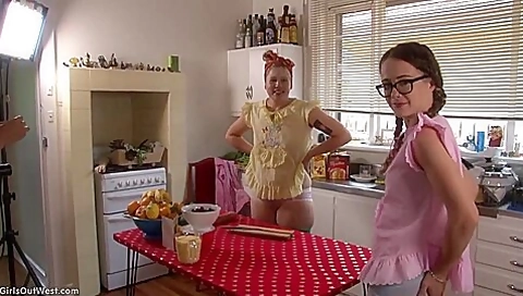 Pepper And Rosie, Pepper And Rosie - Xmas Lunch Bts