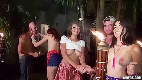 Three teen 18+ Whores Fuck On Camera - Ashlyn Molloy, Cassidy Banks And Alexis Blaze