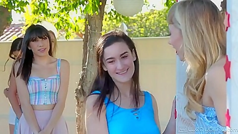 Ivy Wolfe, Danni Rivers - Caught At The Kissing Booth