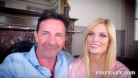 Enjoys Butt Sex Tonight With Candee Licious